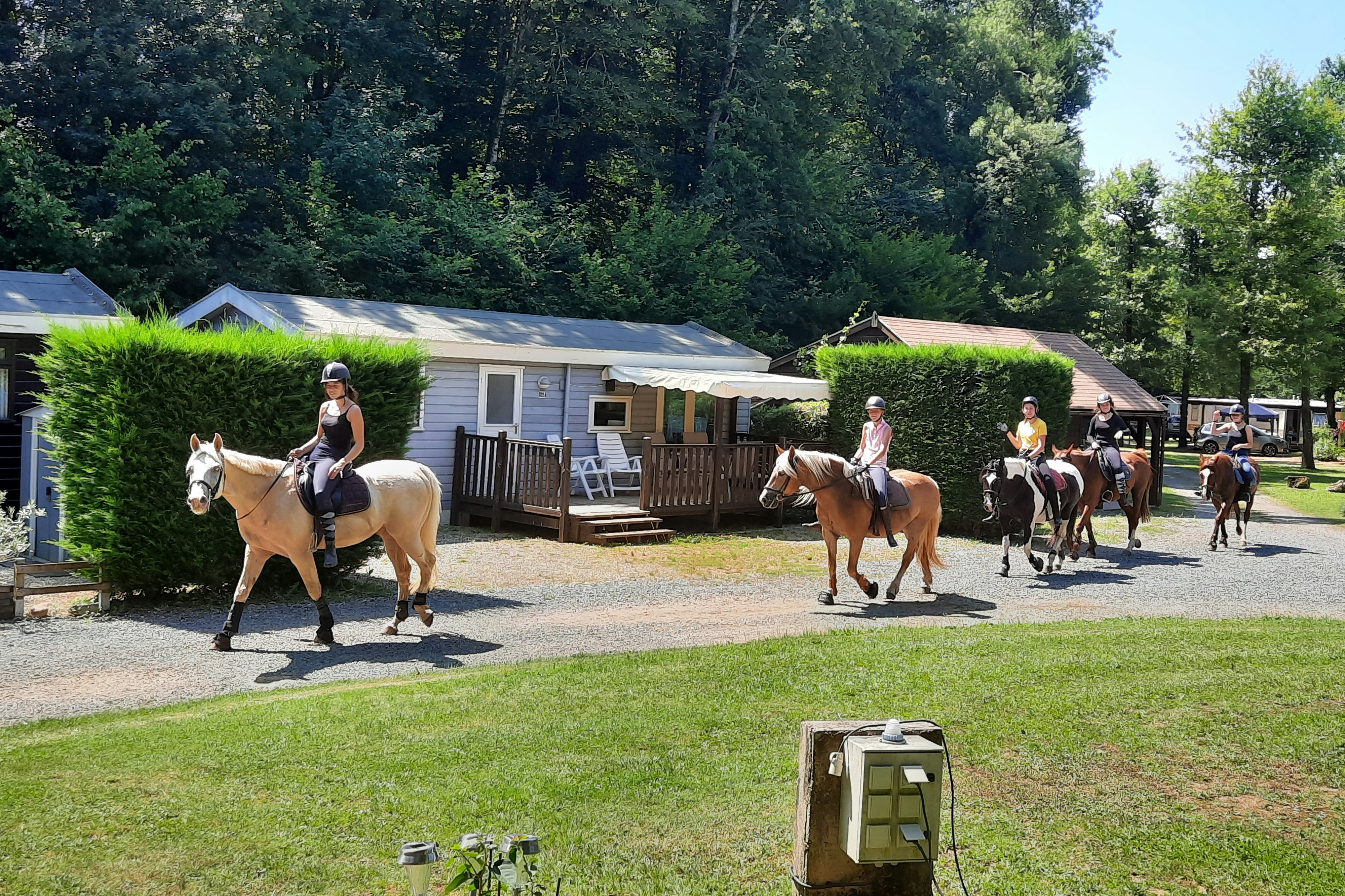 Camping Les Tourterelles - Reiten als Freizeitaktivität auf dem Campingplatz