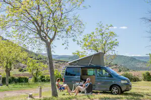 Onlycamp Les Vailhés Camping Les Vailhés - Camper auf Standplatz auf dem Campingplatz
