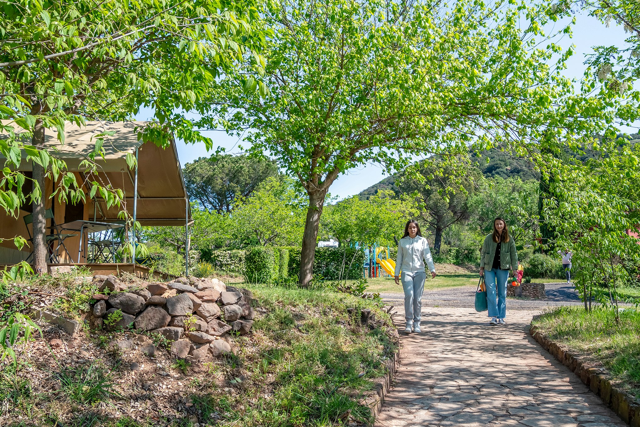 Onlycamp Les Vailhés  Camping Les Vailhés - Gäste auf dem Campingplatz