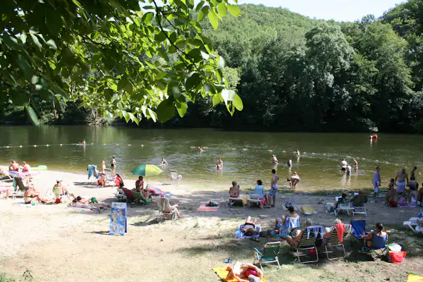 Camping Les Vignes (Puy-l'Évêque)
