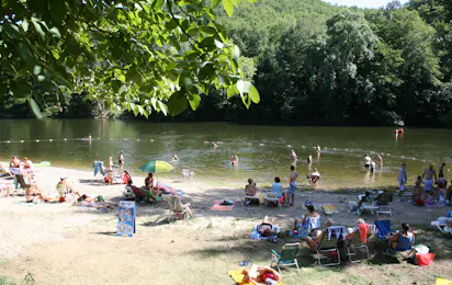 Camping Les Vignes (Puy-l'Évêque)