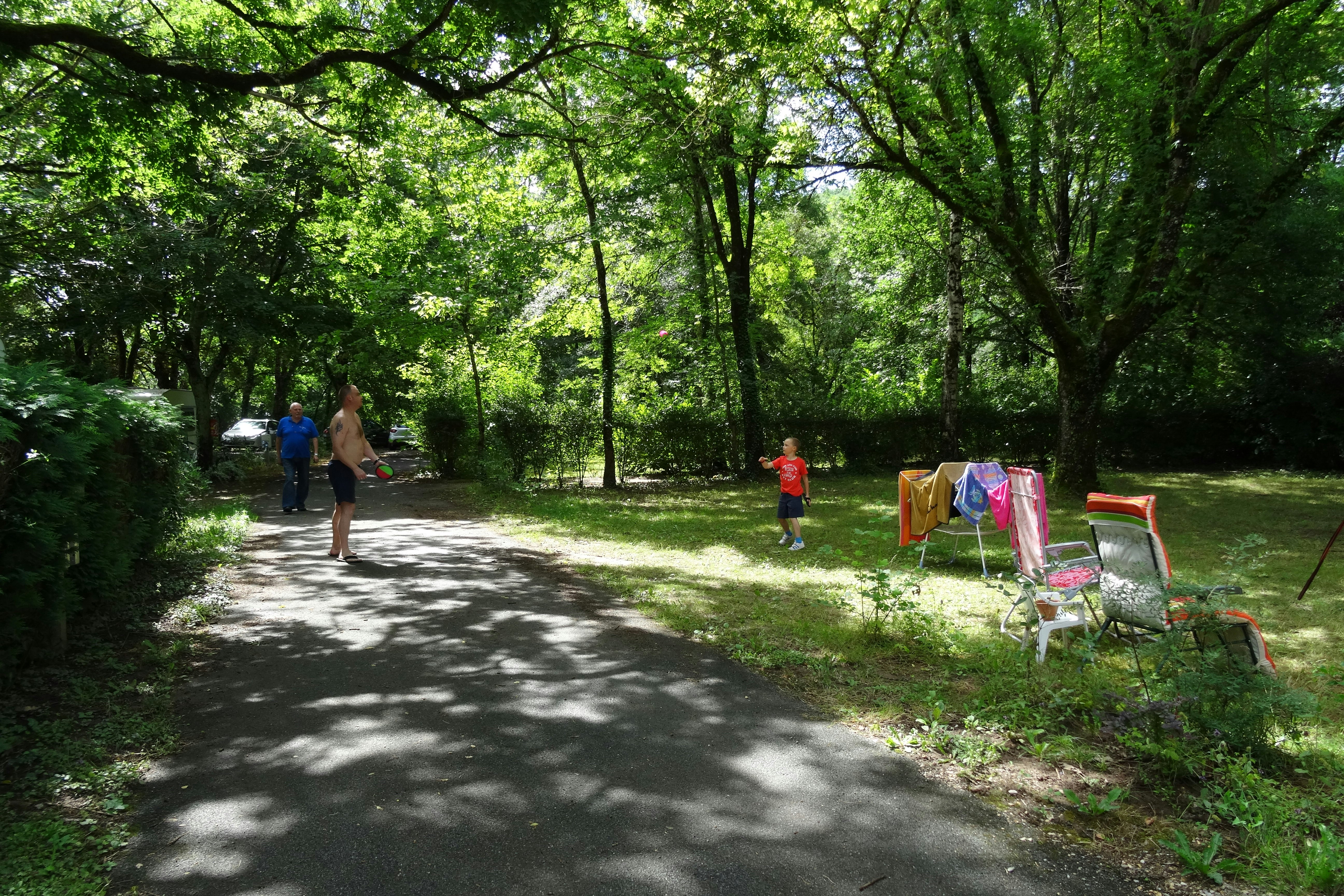 Camping Les Vignes - Wohnwagen- und Zeltstellplatz vom Campingplatz im Grünen