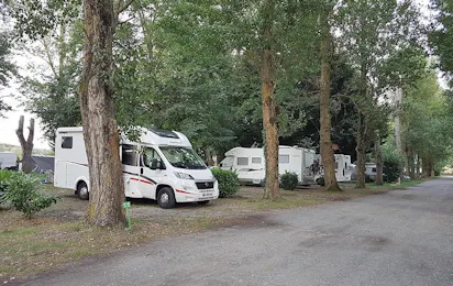 Camping Les Violettes (Deyme)