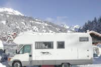 Camping L'Escale  - schneebedeckter Campingplatz in den Bergen