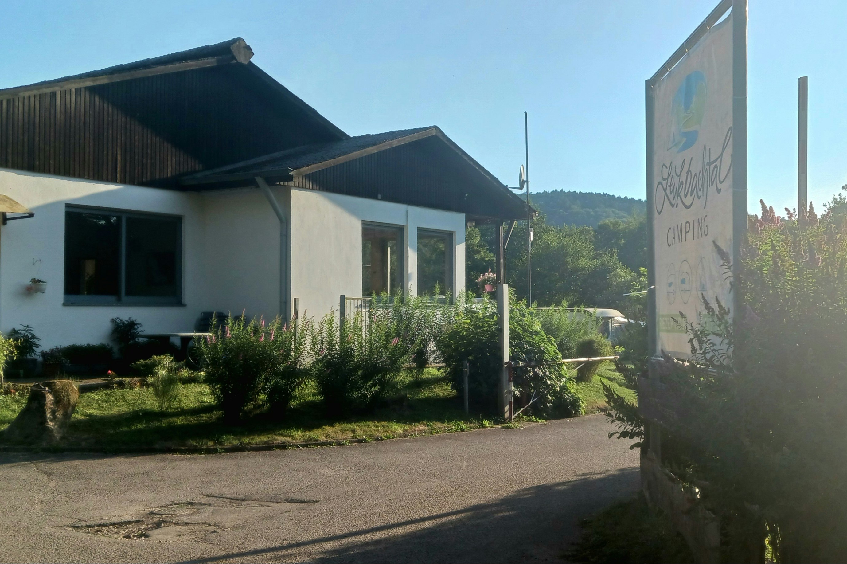 Camping Leukbachtal - Eingang des Campingplatzes