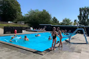 Camping Løgballe - Pool auf dem Campingplatz