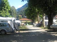 Camping Lido - Stell- und Zeltplätze mit Blick auf die Berge
