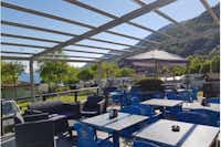 Camping Lido Cannero - Überdachte Terrasse vom Restaurant auf dem Campingplatz