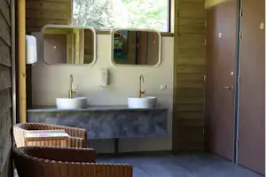 Camping Lierderpark - Innenansicht des Sanitärgebäudes