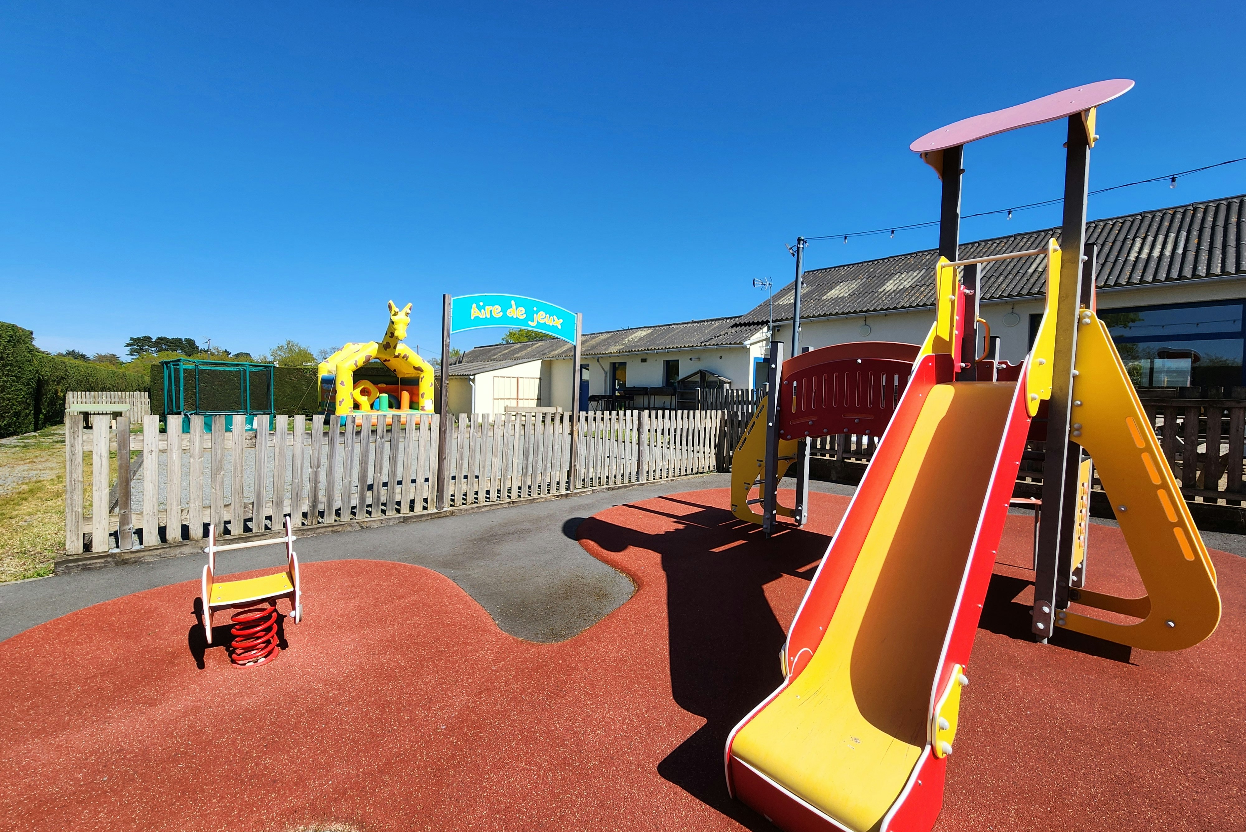 Camping Paradis Ile de Kernodet  - Kinderspielplatz auf dem Campingplatz