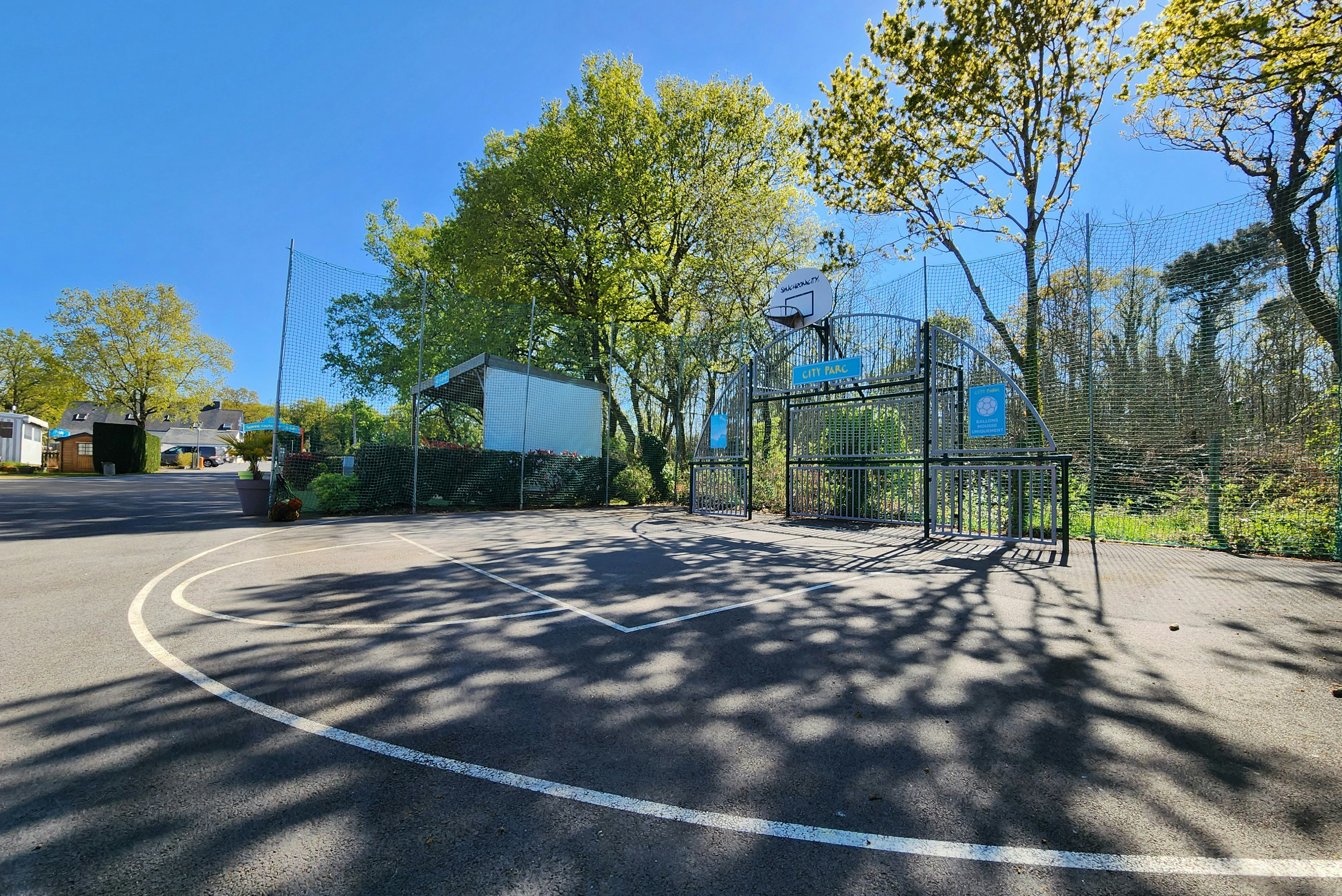Camping Paradis Ile de Kernodet - Sportplatz auf dem Campingplatz