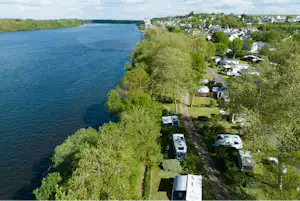 Camping L'Isle Verte - Campingplatz aus der Vogelperspektive
