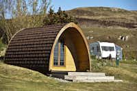 Camping Loch Greshornish Club Site  -  Mobilheim vom Campingplatz mit Terrasse im Grünen