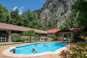 Camping Los Vives - Blick auf den Pool des Campingplatzes
