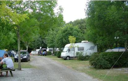 Camping Lou Bascou