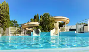 Camping Lou Broustaricq - Wasserpark mit Rutschen auf dem Campingplatz