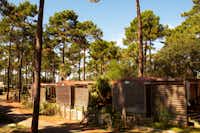 Camping Lous Seurrots - Ferienwohnungen im Schatten der Bäume