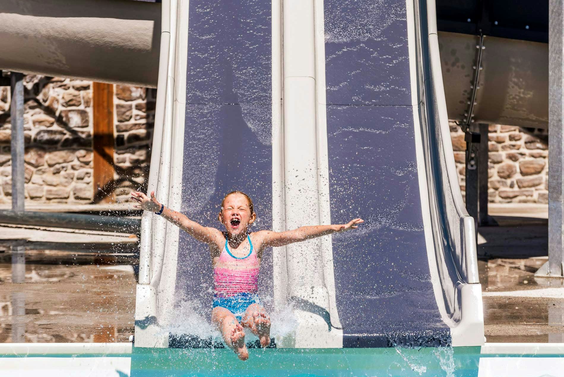 Yelloh! Village L'Étoile des Neiges  - Rutschen im Wasserpark des Campingplatzes