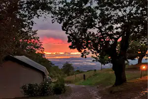 Camping Lucherino - Blick auf den Campingplatz bei Sonnenuntergang