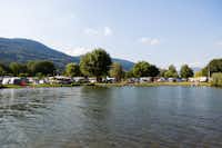 Camping Luganolake - Campinggelände mit Zelt- und Wohnwagenstellplätzen am Wasser