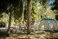 Camping Ma Prairie - Zeltplätze im Schatten der Bäume