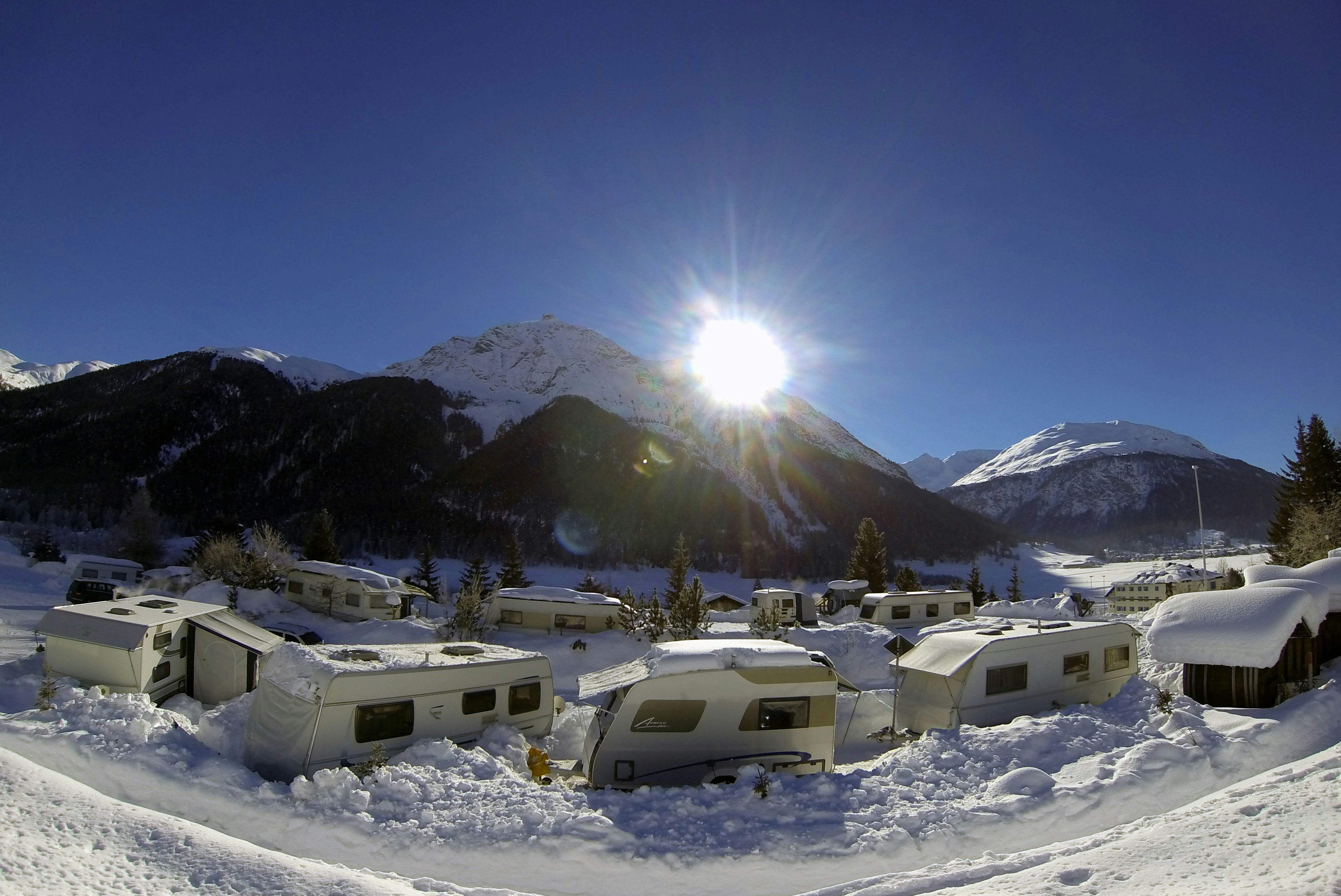 Camping Madulain - Blick auf die Standplätze im Winter