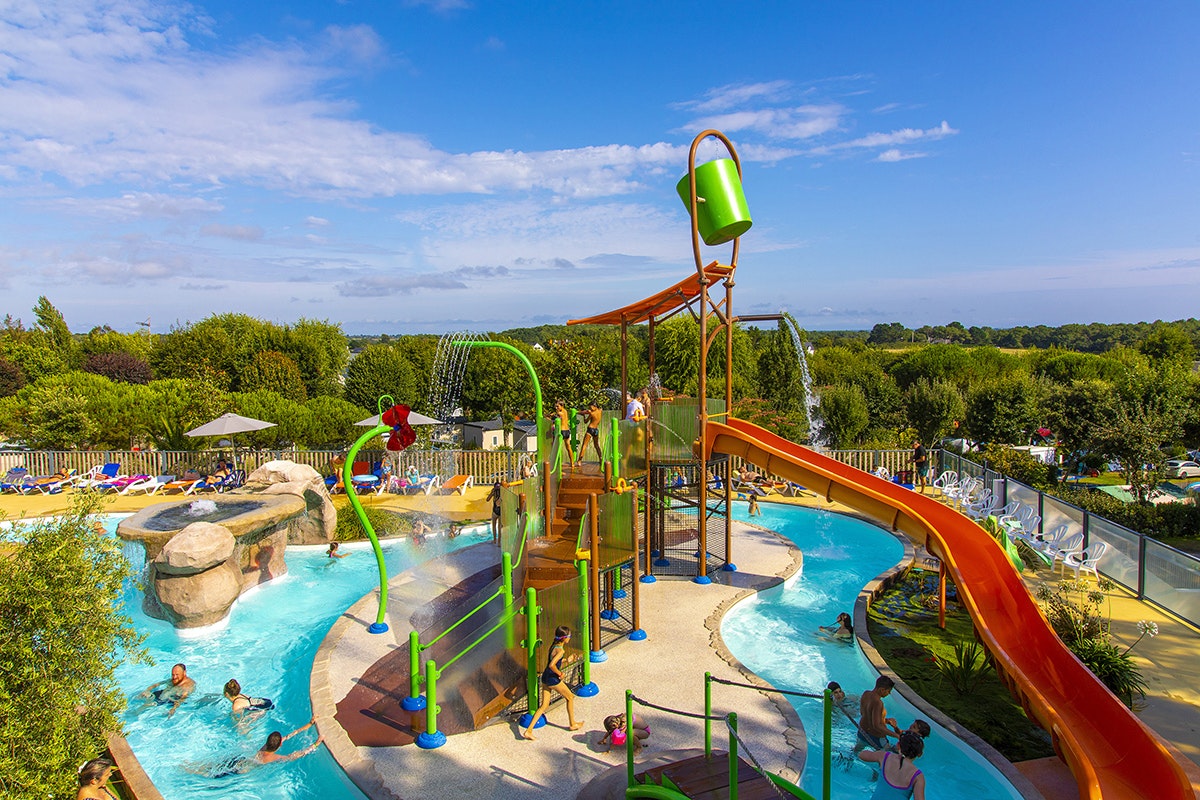 Yelloh! Village Mané Guernehué - Großer Wasserspielplatz auf dem Campingplatz