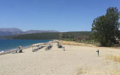 Camping Mani Beach