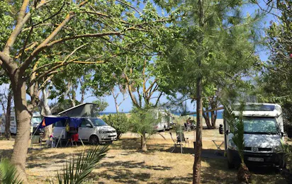 Camping Mani Beach