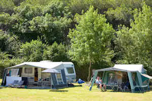 Camping Mareblu - Wohnwagen- und Zeltstellplatz am Waldrand auf dem Campingplatz