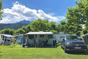 Camping Mario Village - Standplätze auf der Wiese auf dem Campingplatz