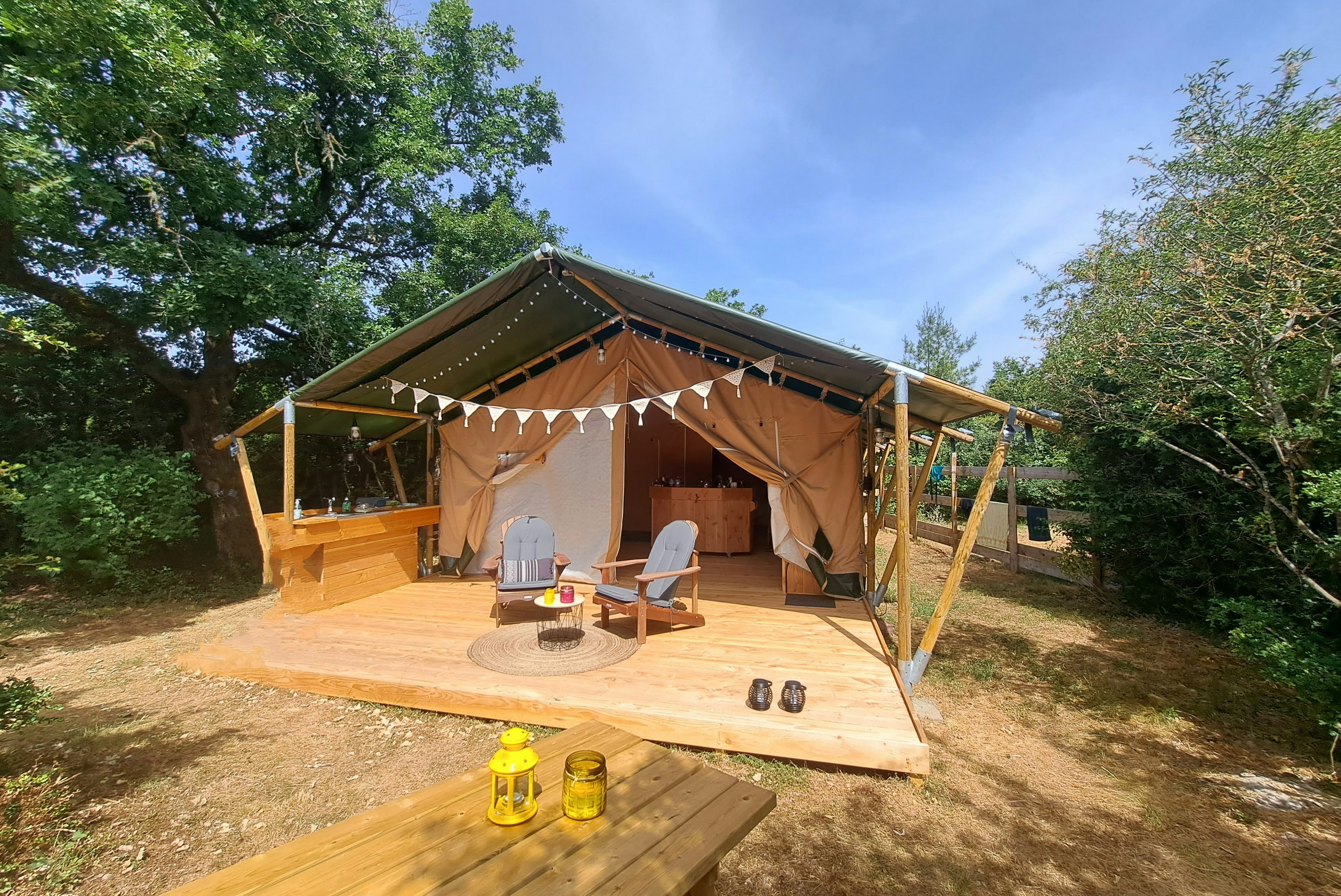 Camping Mas de Messier - Glamping-Zelt auf dem Campingplatz