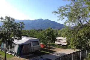 Camping Mas Llinas - Wohnmobil- und Wohnwagenstellplätze auf dem Campingplatz