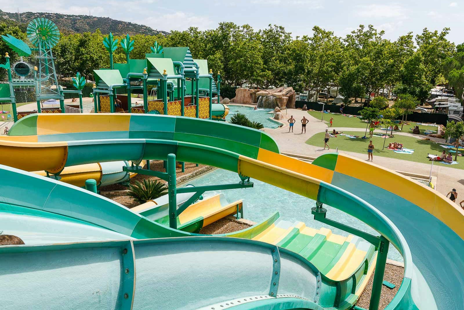 Yelloh! Village Mas Sant Josep  - Rutschen im Wasserpark des Campingplatzes