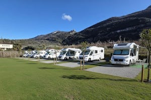 Camping Maso Trenti - Standplätze auf der Wiese auf dem Campingplatz