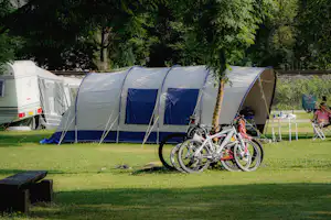 Camping Pressegger See Camping Max Presseggersee - Wohnmobil- und Wohnwagenstellplätze auf der Wiese