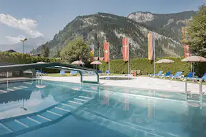 Camping Mayrhofen - Pool im Freien auf dem Campingplatz