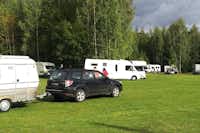 Camping Medaus Slėnis - Wohnwagen- und Wohnmobilstellplätzen zwischen Bäumen