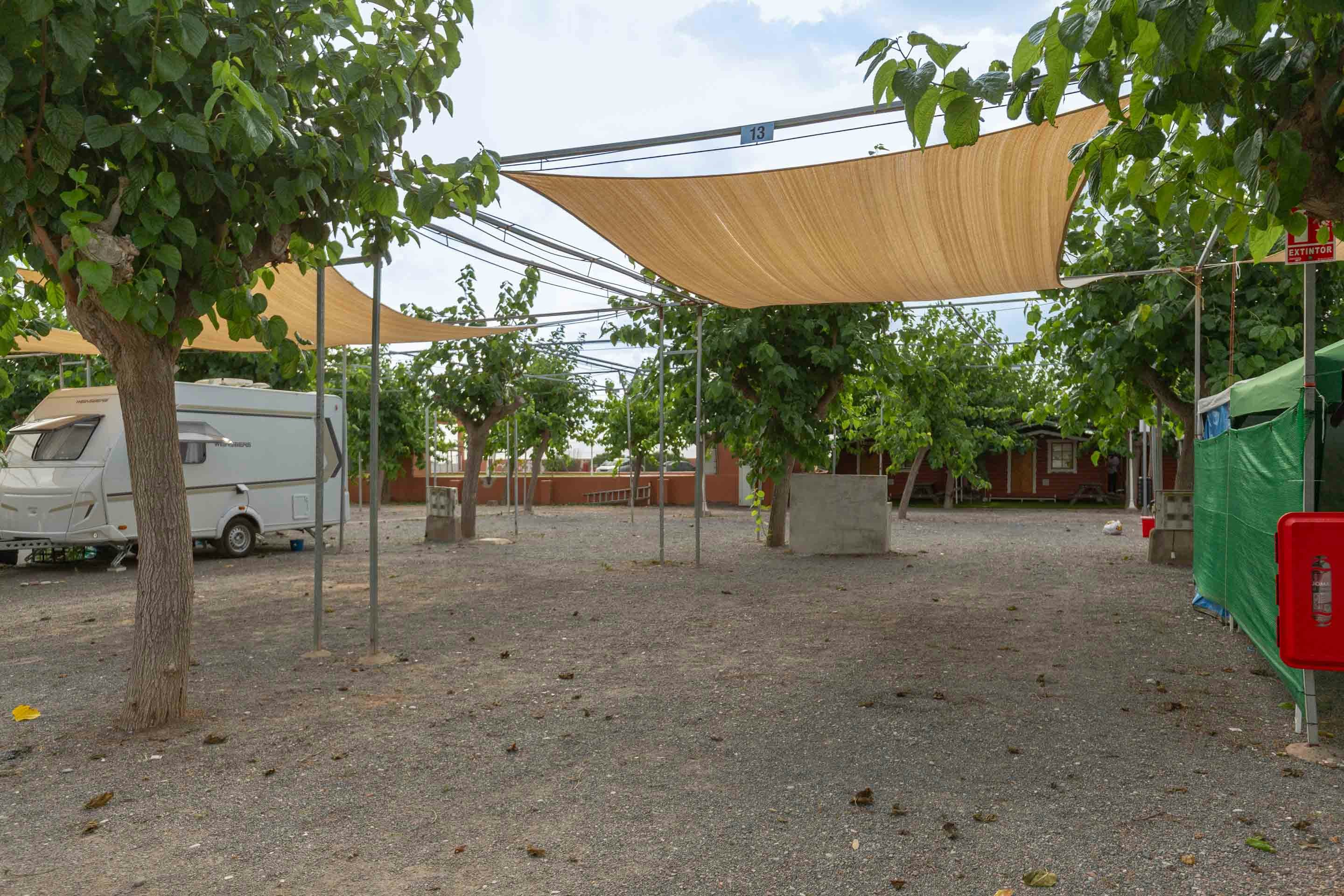 Camping tres estrellas Mediterráneo  Camping Mediterráneo - Standplätze auf dem Campingplatz