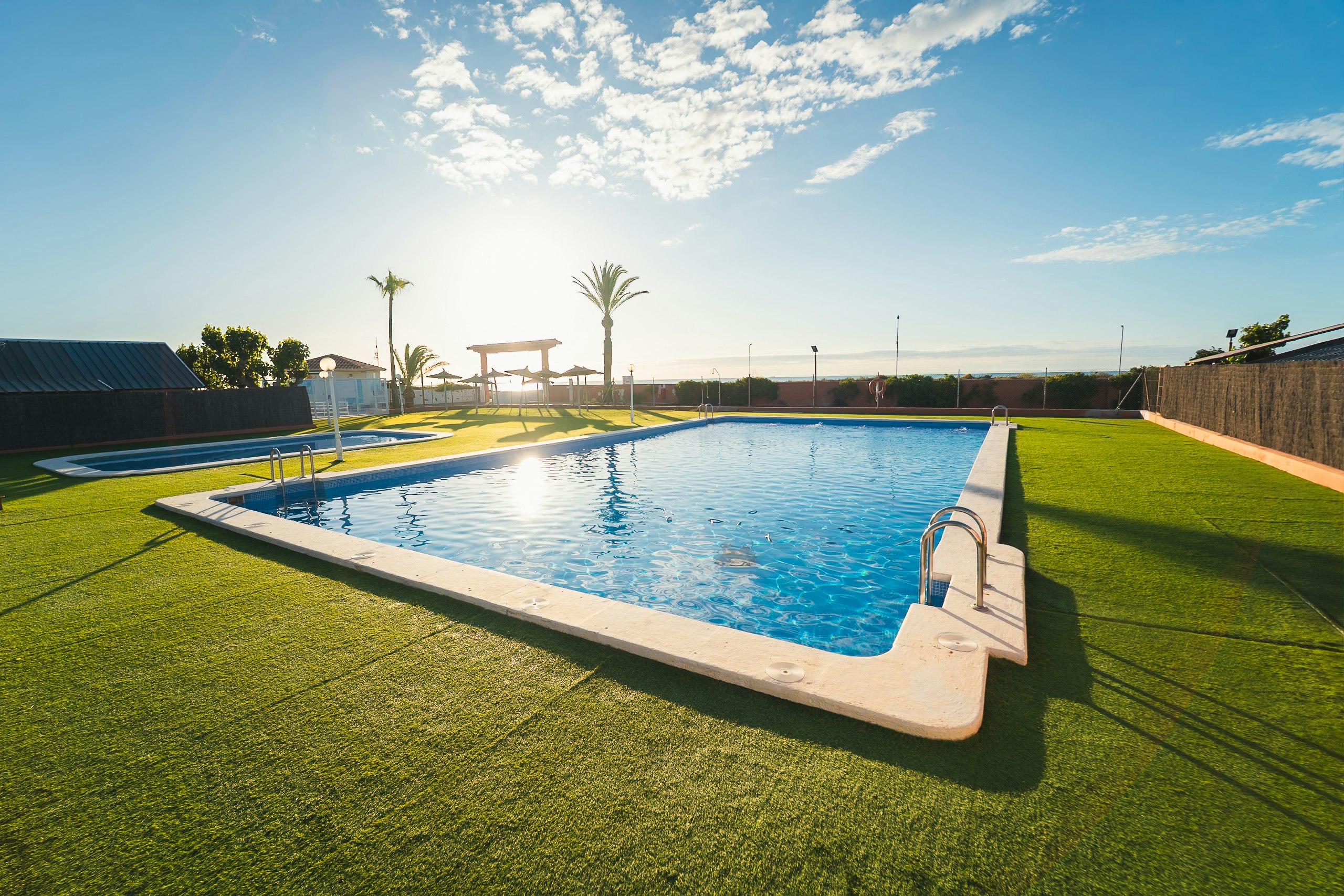HolaCamp Chilches - Pool im Freien auf dem Campingplatz
