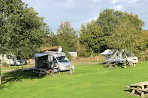 Camping Meistershof - Wohnmobil- und Wohnwagenstellplätze auf der Wiese