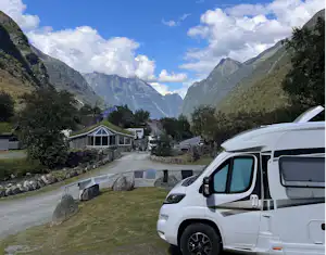 Melkevoll Bretun Camping - Standplätze auf dem Campingplatz