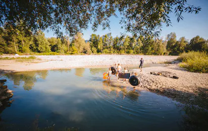 Camping Menina