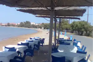 Camping Methoni - Restaurantbereich am Meer