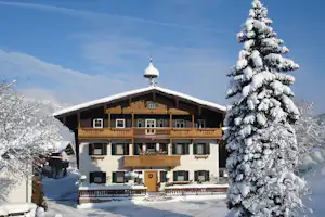 Camping Michelnhof - Bauernhaus auf dem Campingplatz