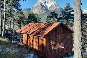 Camping Mirador al Pedraforca - Mobilheim auf dem Campingplatz mit Blick auf die Berge