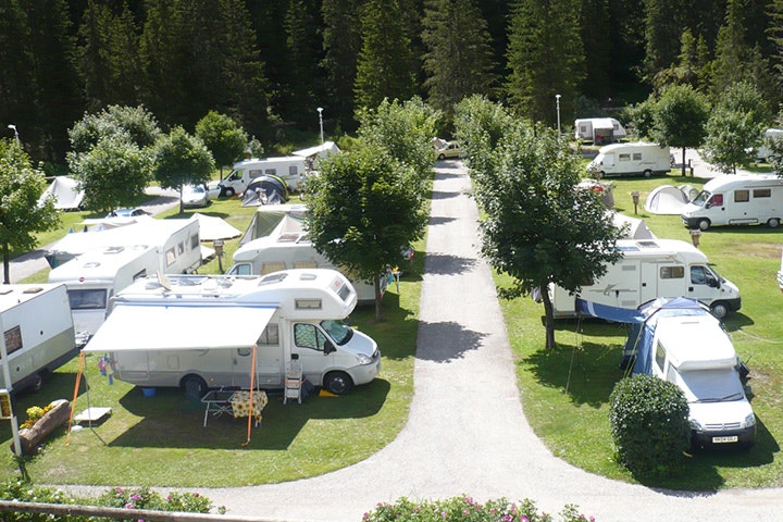 Camping Miravalle - Wohnmobil- und  Wohnwagenstellplätze  Luftaufnahme
