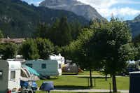 Camping Miravalle - Wohnmobil- und  Zeltplätze  umringt von Wald mit Blick auf die Berge