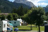 Camping Miravalle - Wohnmobil- und  Zeltplätze  umringt von Wald mit Blick auf die Berge