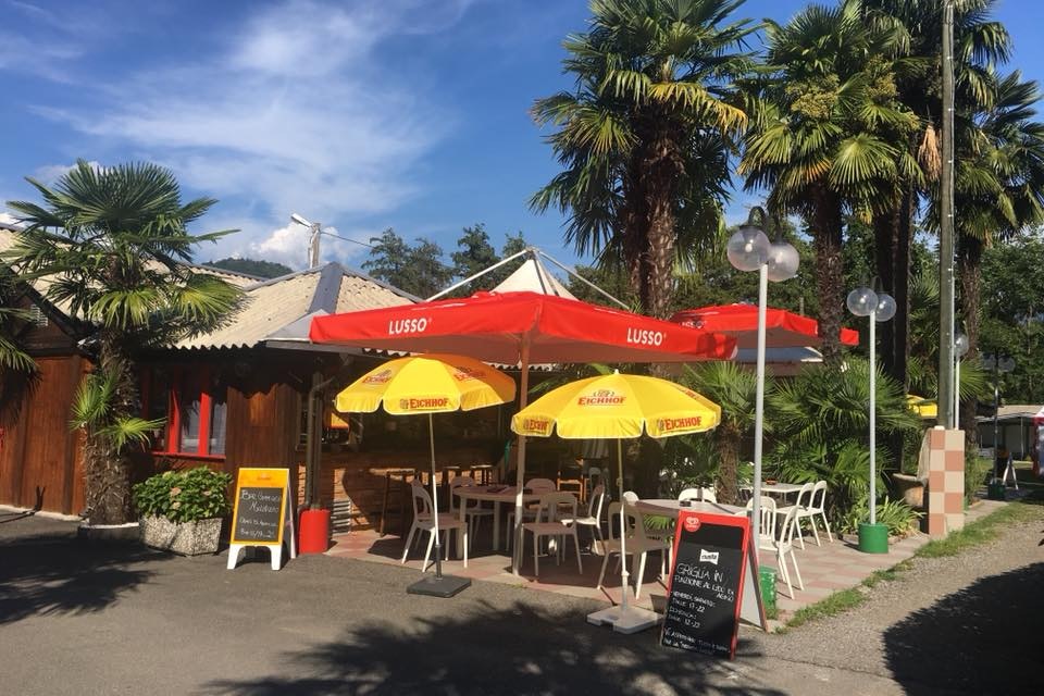 Camping Molinazzo  -  Restaurant mit Terrasse auf dem Campingplatz